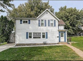 2439 Cherry St, Dubuque, IA 52001