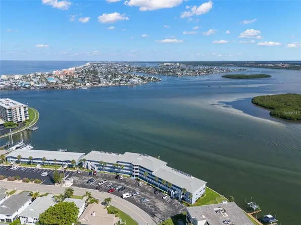 280 126th Ave APT 106, Treasure Island, FL 33706