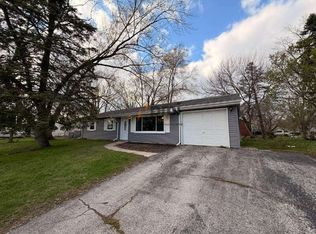 325 Lahonda Dr, Valparaiso, IN 46385