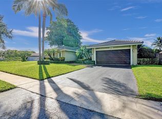 9120 NW 13th St, Plantation, FL 33322