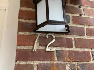 72 Dupont Pl #72, Bridgeport, CT 06610