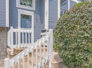 1708 Beau Dr, Raymore, MO 64083