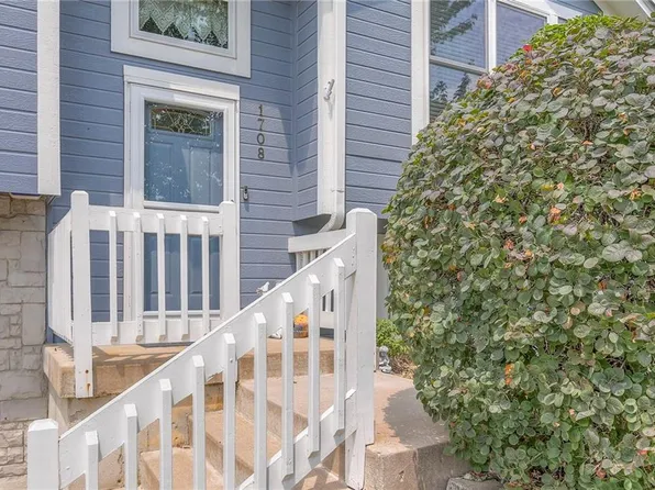 1708 Beau Dr, Raymore, MO 64083