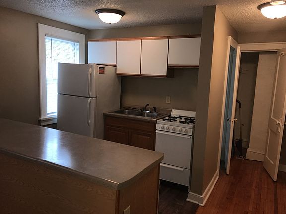4th image of 535 Asbury St APT 15
