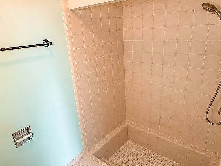 2446 Hasti Acres Dr — Photo 7