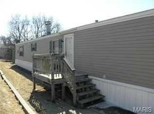 243 S Warren Dr, Winfield, MO 63389