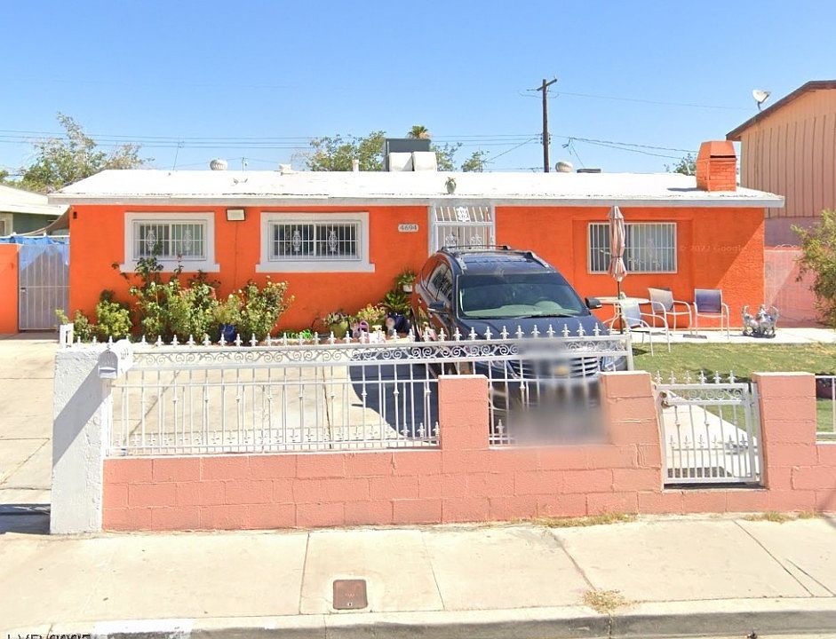 1st image of 4694 Meredith Ave