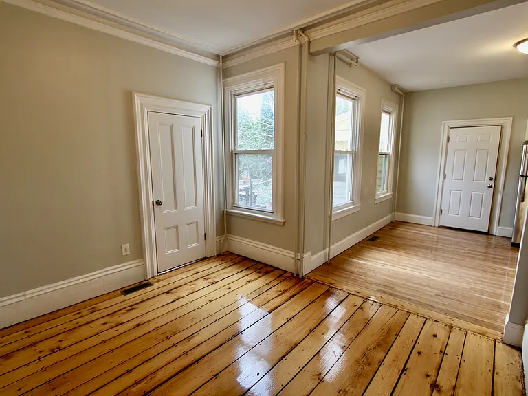 126 Saratoga Street Apartments — Photo 15