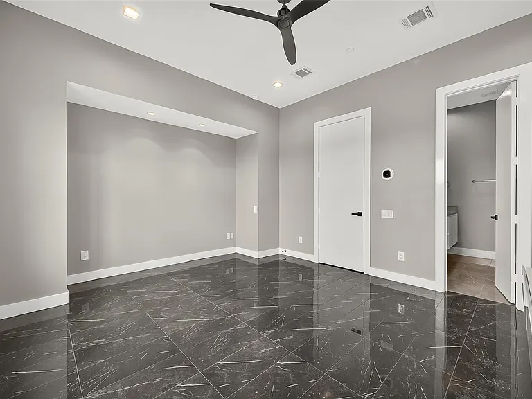 5919 E Post Oak Ln — Photo 26