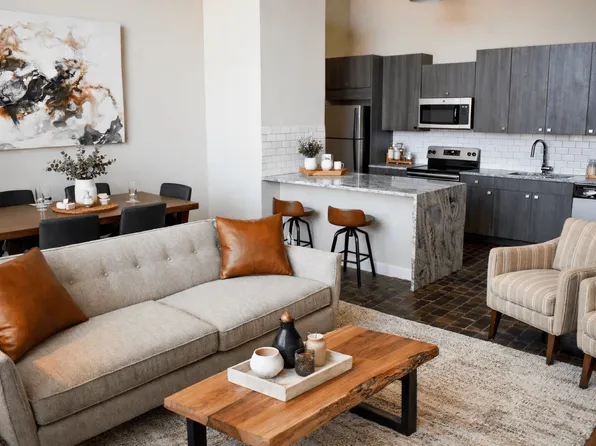 Lofts at Narrow