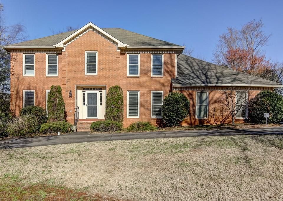 1st image of 630 Saddle Creek Cir