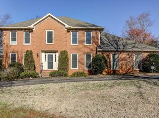 630 Saddle Creek Cir, Roswell, GA 30076