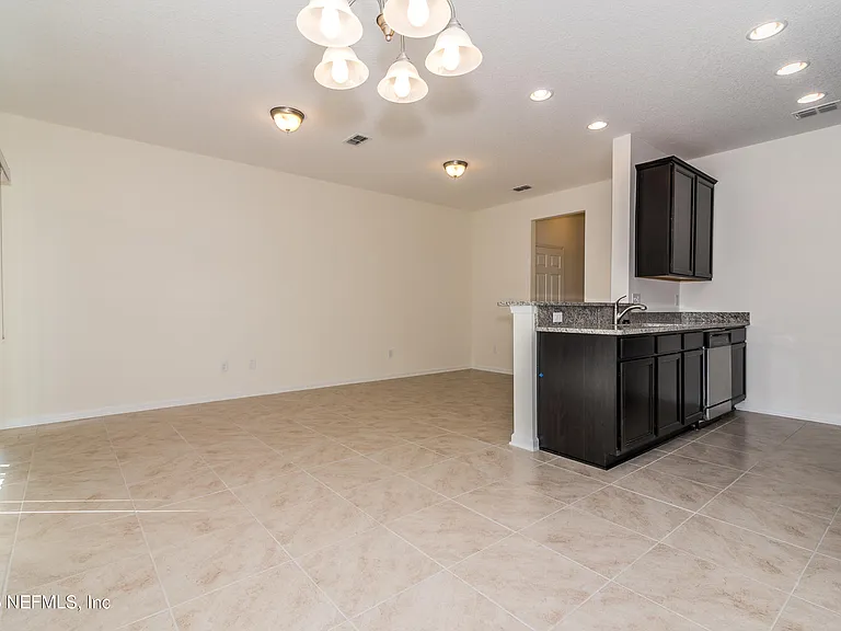 129 Moultrie Village Ln — Photo 6