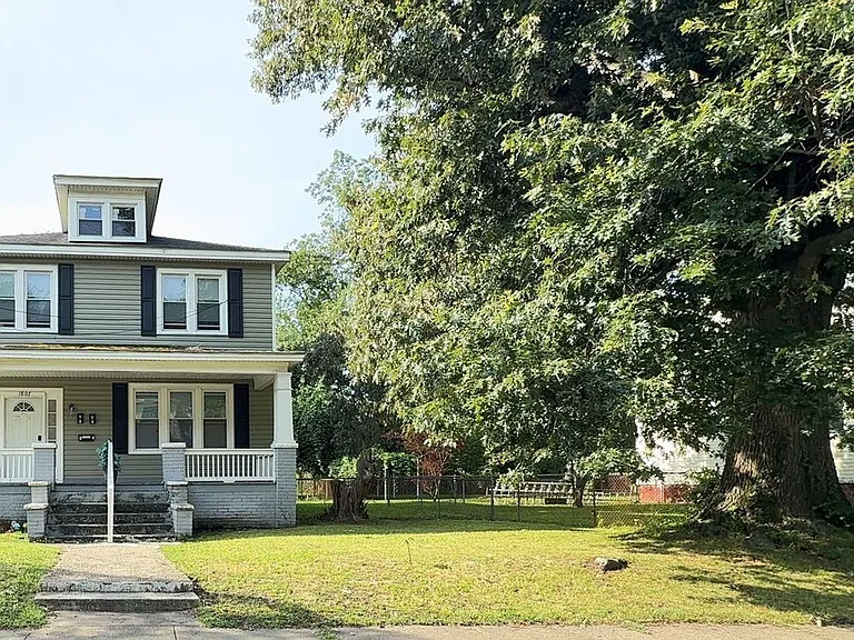 1807 Springfield - Platinum — Photo 1