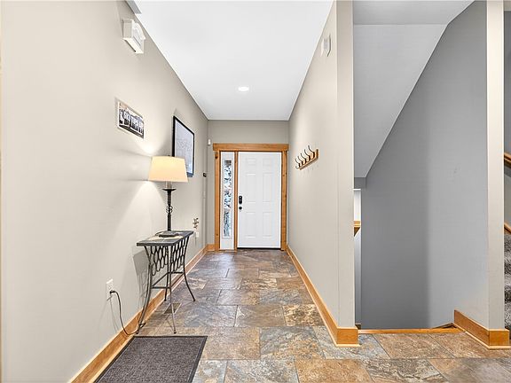 5th image of 109 Woodside Cres