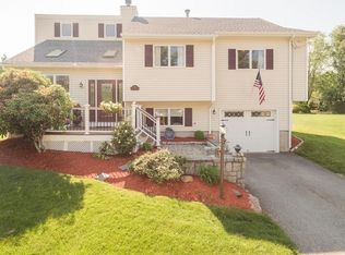 78 Valley View Dr, Cranston, RI 02921