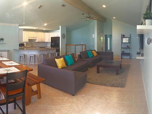 5th image of 103 Palmetto Dr #B