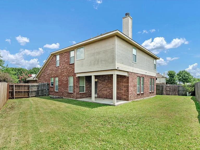 4402 Emerald Leaf Dr — Photo 27