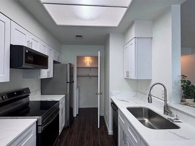 6000 Shepherd Mountain Cv #1309 — Photo 4