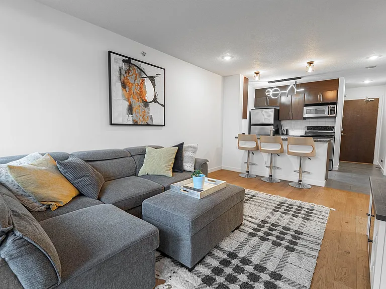 688 Abbott St #1003 — Photo 5