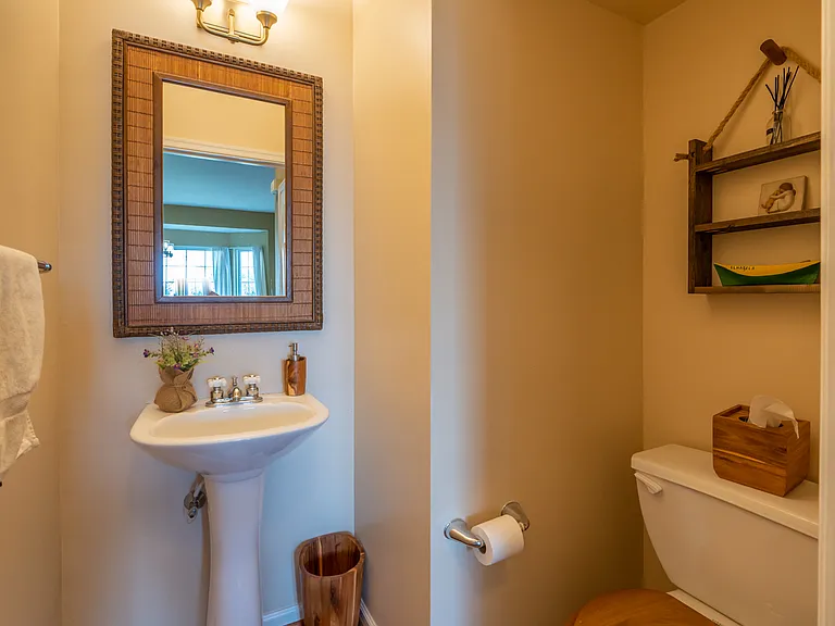 748 McCardle Dr — Photo 10