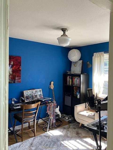 Office/2nd Bedroom