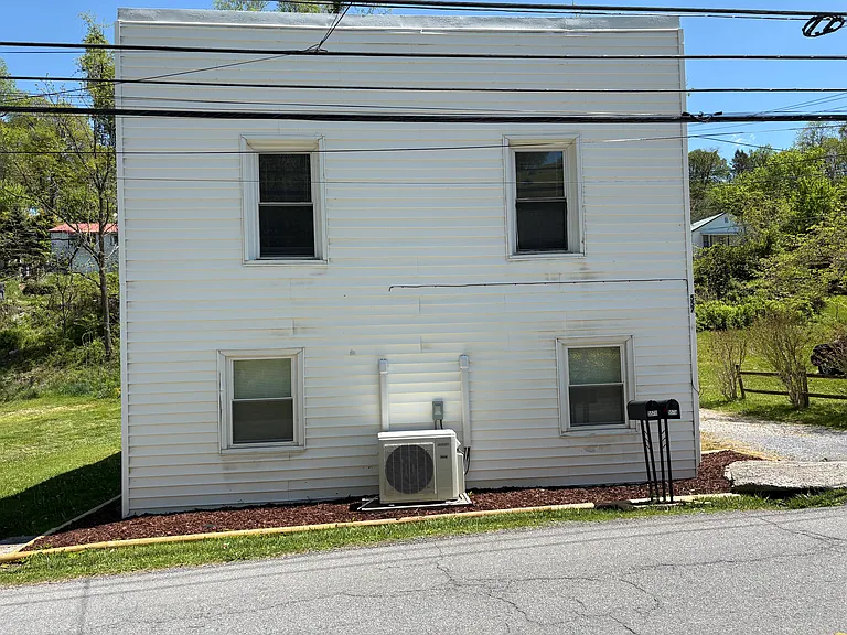 557 S Church St #A — Photo 1