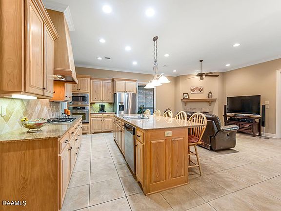 2nd image of 509 Willow Bnd
