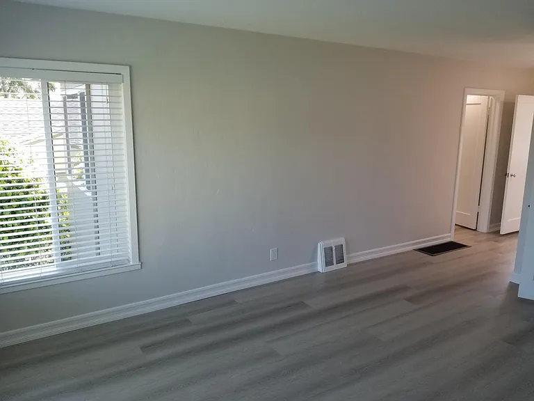 108 42nd Ave — Photo 11