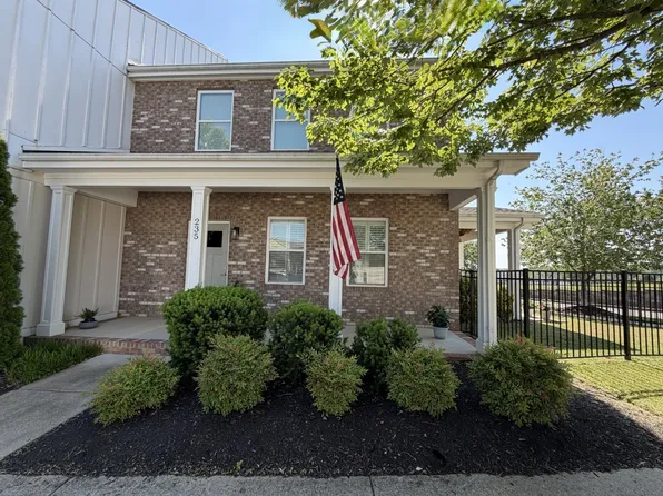 235 Augusta Ave, Pleasant View, TN 37146