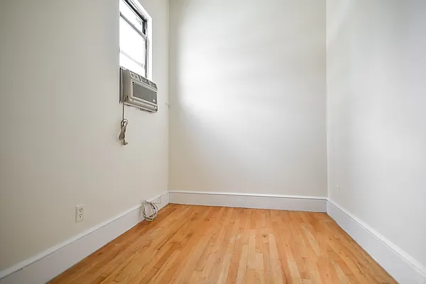 Rented by Compass | media 13