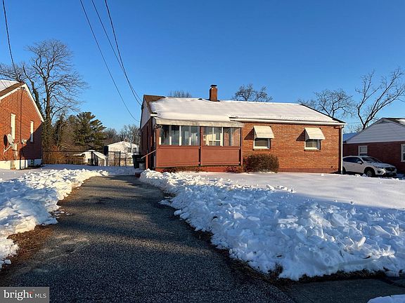 2nd image of 69 Baker St