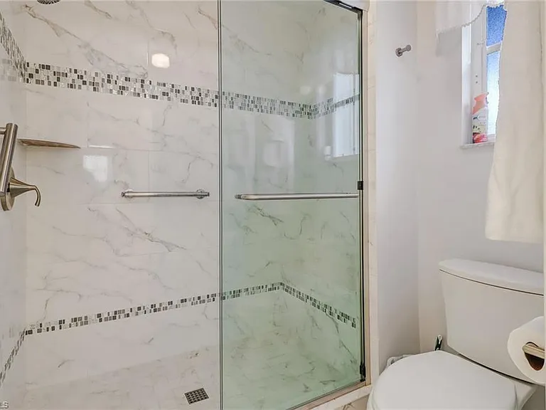 7108 Barrington Cir #101 — Photo 18