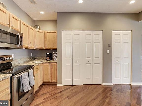 5th image of 2504 Amber Orchard Ct W Unit 302