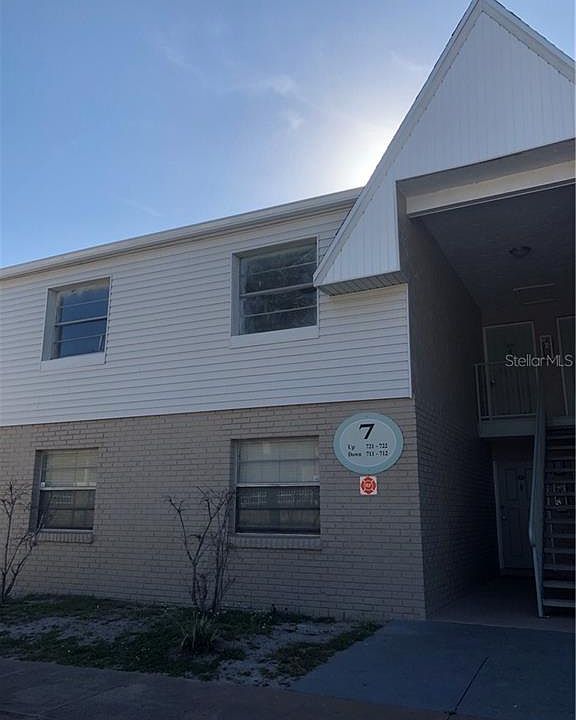 1st image of 7210 N Manhattan Ave APT 721