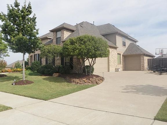 2nd image of 1620 Country Walk Dr
