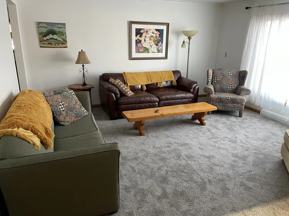 1205 Chelsea Ave, Erie, PA 16505