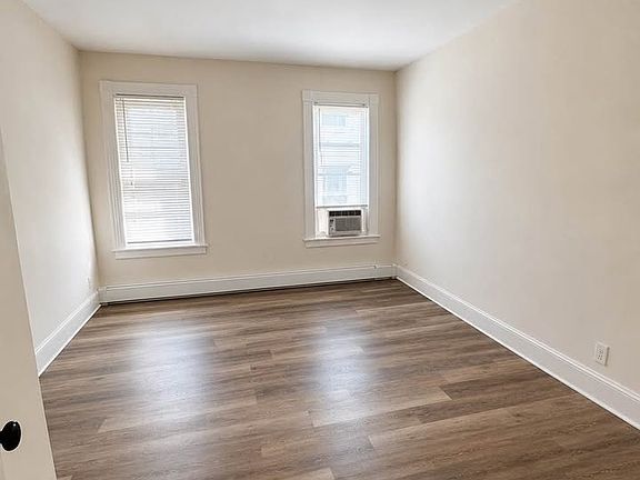 3rd image of 967 Hancock Ave #967