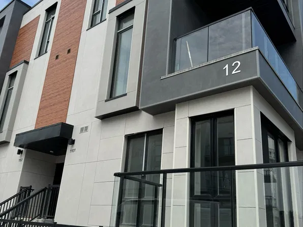 12 David Eyer Rd #1101, Richmond Hill, ON L4S 0N4