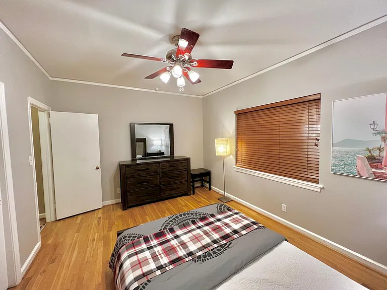 430 Lindbergh Dr NE — Photo 18
