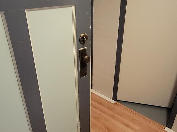 2nd image of 132 18th Ave N APT 3