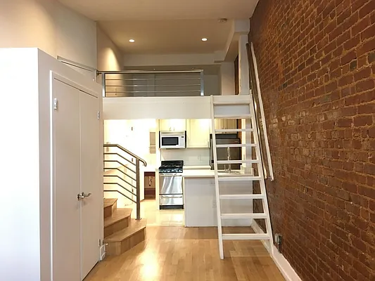 Rented by Sky Management | media 44