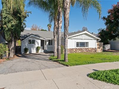 22727 Collins St, Woodland Hills, CA, 91367