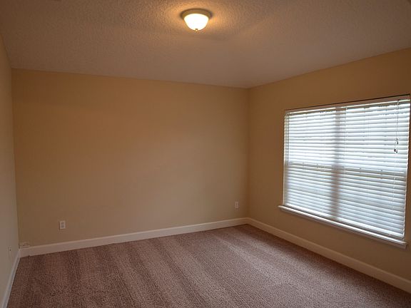 3rd image of 11201 Wesley Lake Dr