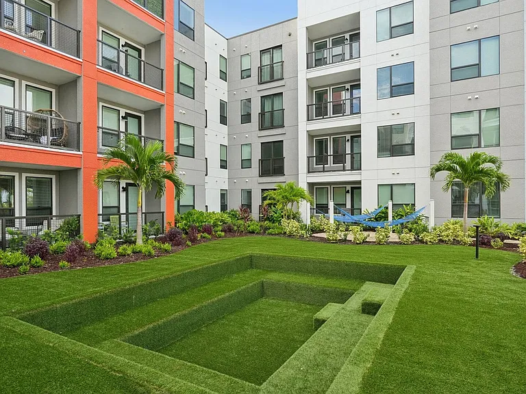 The Centro Apartments — Photo 41