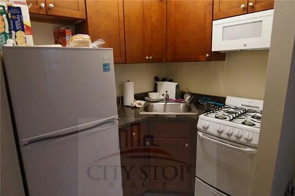 Rented by City Stop Realty | media 70