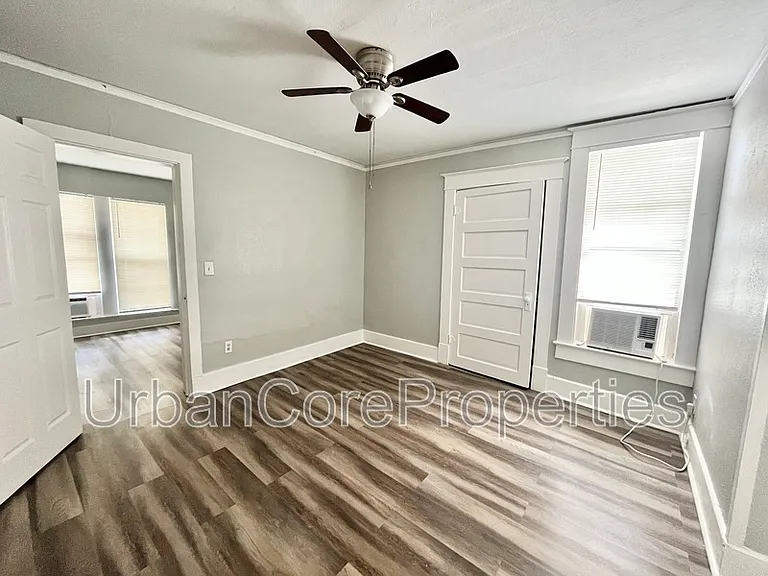 417 4th St N #301 — Photo 8