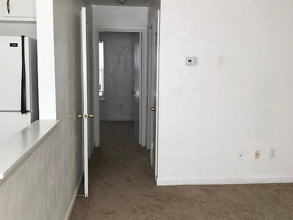 3rd image of 2715 Debree Ave APT 4