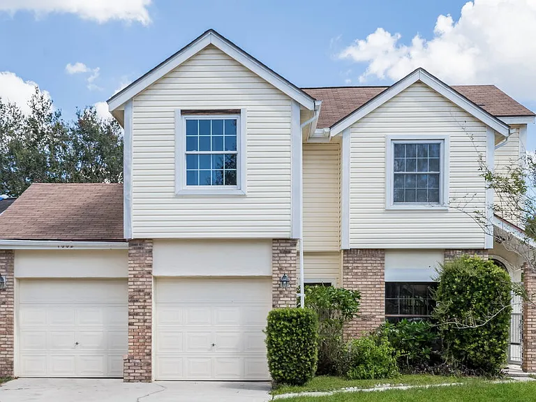 1002 Gotwalt Dr — Photo 1
