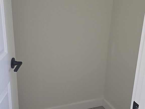 5th image of 1770 Almond Ave #A